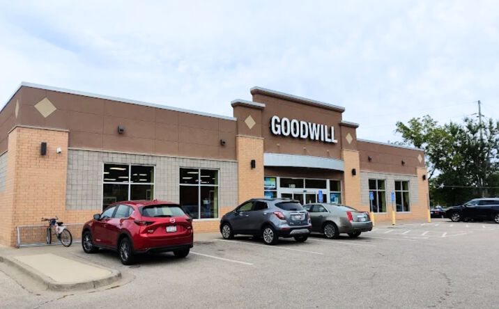 Pictures of Retail property located at 1450 Gilmore Ave, Winona, MN 55987 for sales - image #1