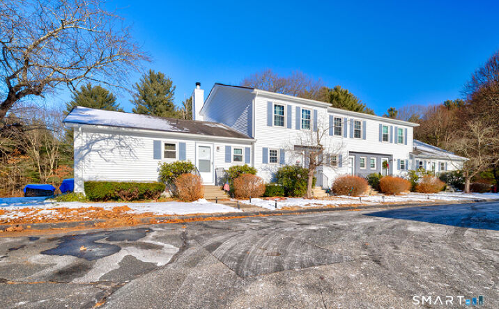 Pictures of Multifamily property located at 23 Pine Crst Rdg, Woodstock, CT 06281 for sales - image #1