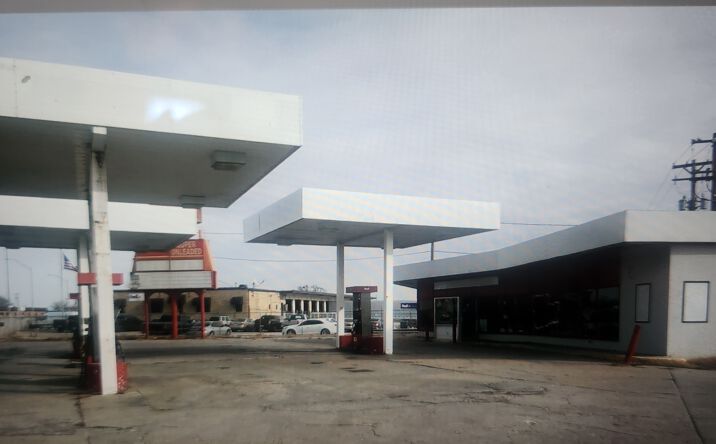 Pictures of Retail property located at 1545 Cornhusker Hwy, Lincoln, NE 68521 for sales - image #1
