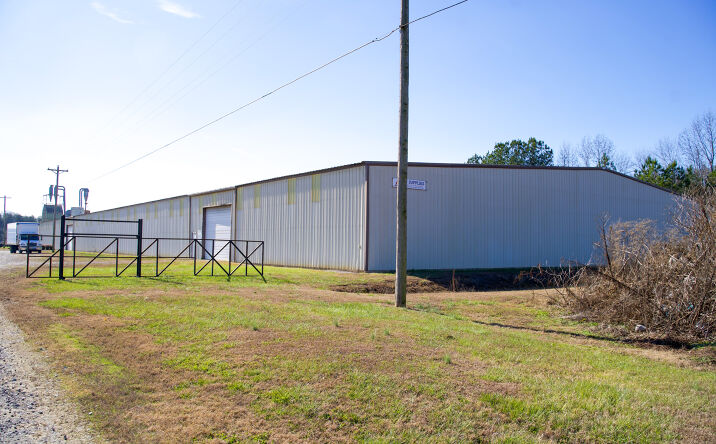 Pictures of Industrial property located at 28260 McKee Rd, Toney, AL 35773 for sales - image #1