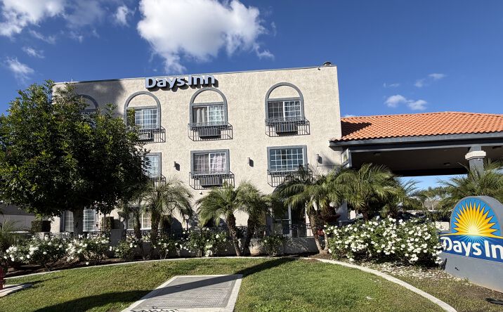 Pictures of Hospitality property located at 10545 Magnolia Ave, Riverside, CA 92505 for sales - image #1