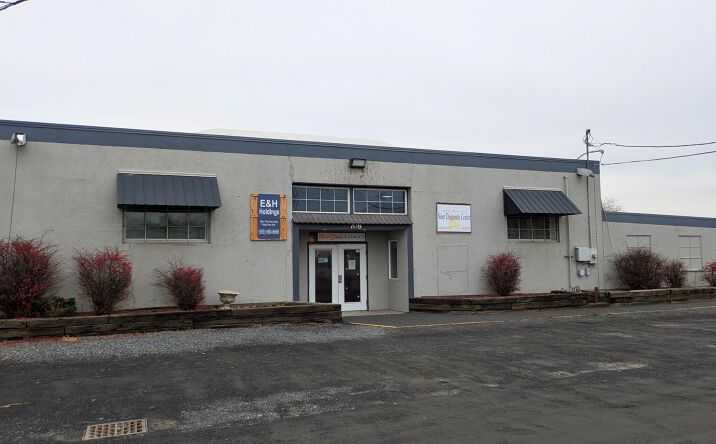 Pictures of Industrial, Office property located at 708 E Penn St, Moses Lake, WA 98837 for sales - image #1