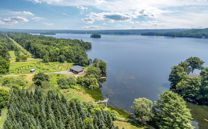 Pictures of Multifamily, Mixed Use, Hospitality, Land property located at 546 Webber Pond Rd, Vassalboro, ME 04989 for sales - image #1
