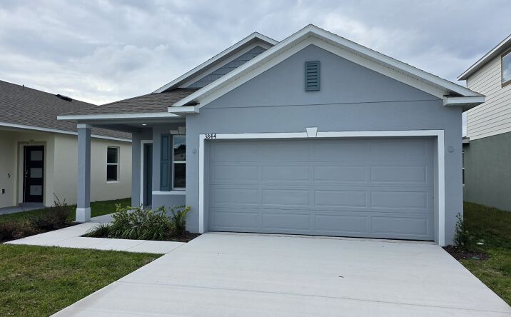 Pictures of Multifamily property located at 3844 Bluethread Wy, Haines City, FL 33844 for sales - image #1