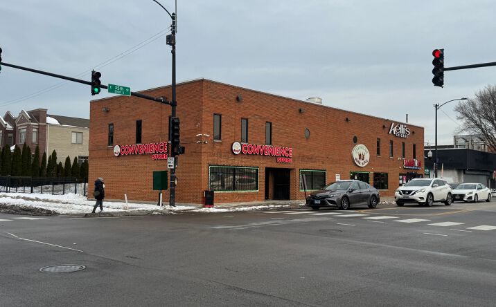 Pictures of Retail property located at 200 E 35th St, Chicago, IL 60616 for sales - image #1