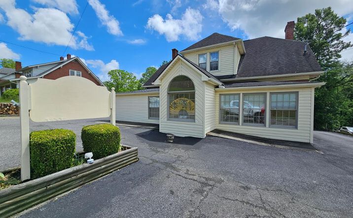 Pictures of Mixed Use property located at 609 Glendale Rd, Galax, VA 24333 for sales - image #1