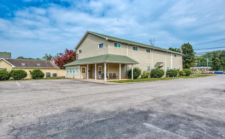 Pictures of Mixed Use, Office property located at 407 E Main Street, Abingdon, VA 24210 for sales - image #1