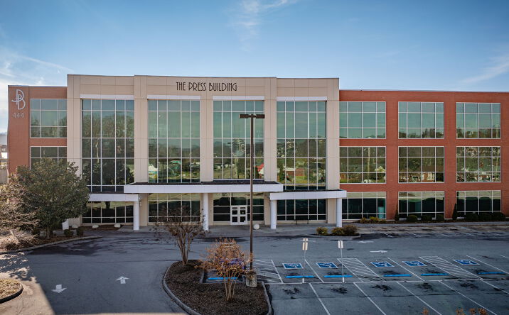 Pictures of Office, Retail property located at 444 Clinchfield St, Kingsport, TN 37660 for sales - image #1