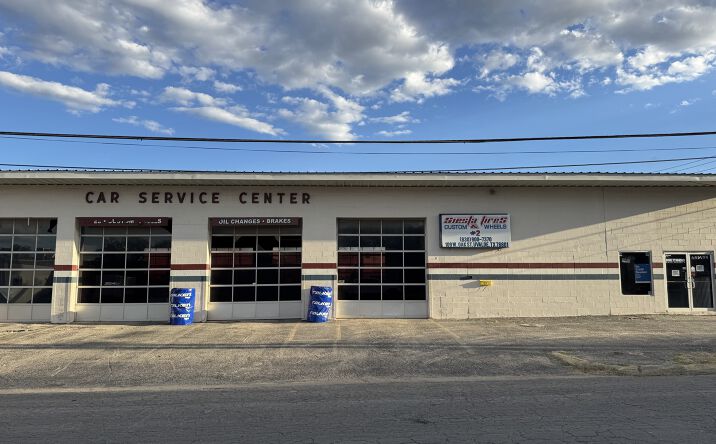 Pictures of Retail, Industrial property located at 109 W Oak St, Uvalde, TX 78801 for sales - image #1