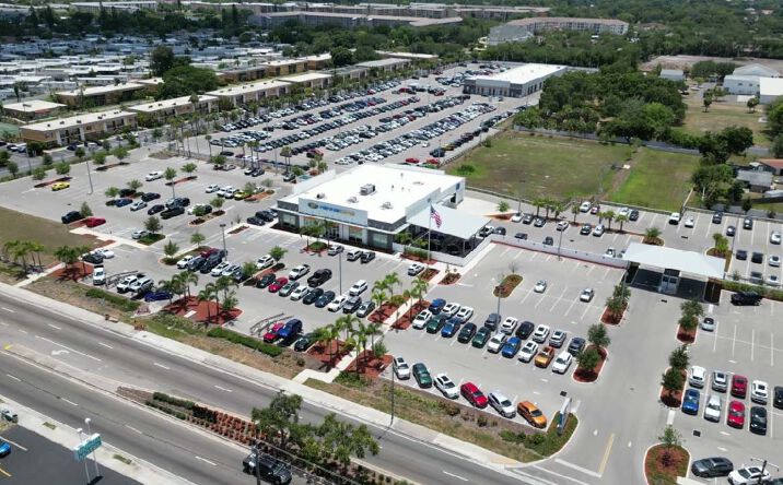 Pictures of Retail property located at 3220 14th St W, Bradenton, FL 34205 for sales - image #1