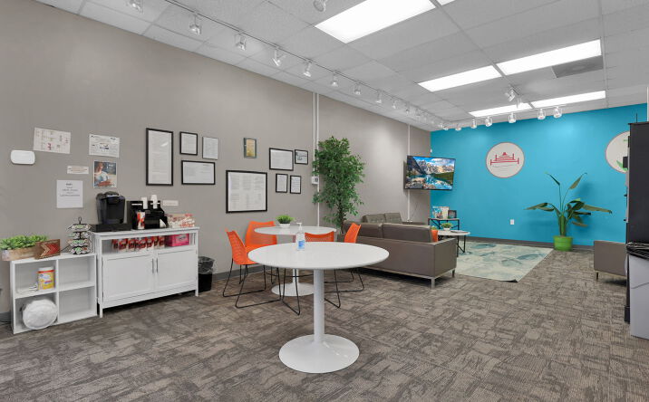 Pictures of Retail property located at 4214 E Main St, Whitehall, OH 43213 for sales - image #1