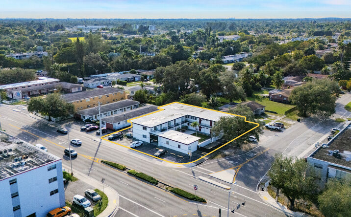 Pictures of Multifamily property located at 14280 NE 6th Ave, North Miami, FL 33161 for sales - image #1