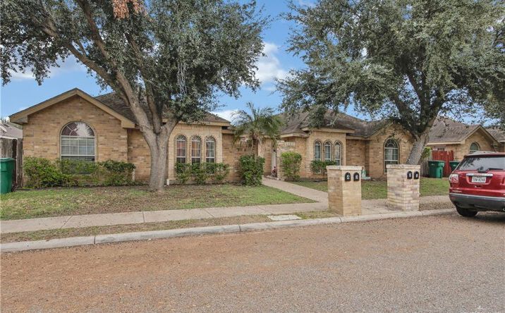Pictures of Multifamily property located at 3701 S Embassy Avenue, Pharr, TX 78577 for sales - image #1