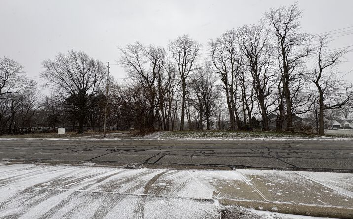 Pictures of Land property located at 7144 Mentor Ave, Willoughby, OH 44094 for sales - image #1