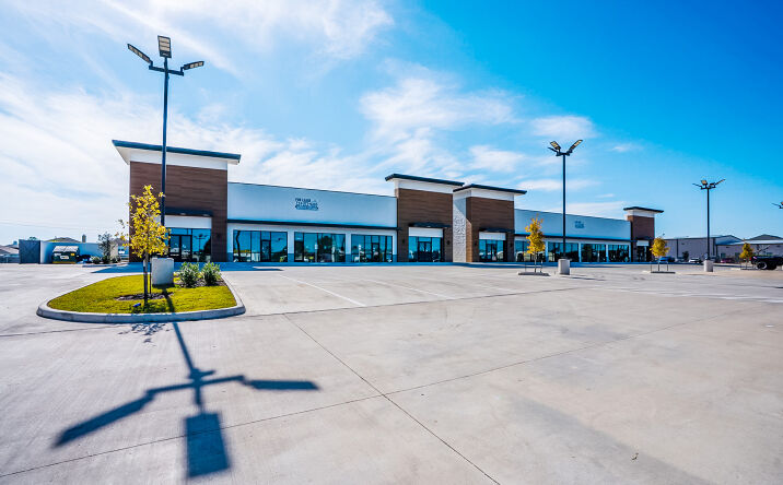 Pictures of Retail property located at 13439 W Bellfort, Sugar Land, TX 77478 for sales - image #1