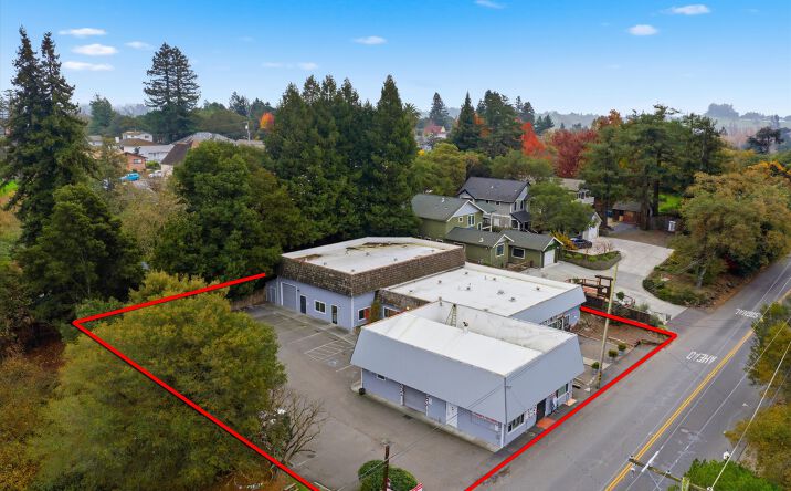 Pictures of Industrial, Mixed Use, Retail property located at 9550 Main St, Penngrove, CA 94951 for sales - image #1