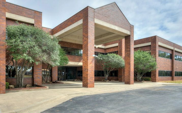Pictures of Office property located at 7301 Northwest Expy, Oklahoma City, OK 73132 for sales - image #1