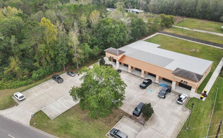 Pictures of Retail property located at 2595 N Main St, Vidor, TX 77662 for sales - image #1