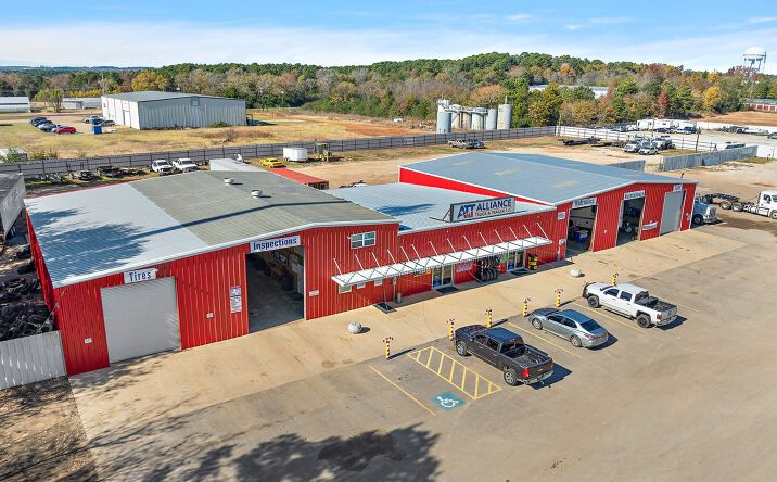 Pictures of Industrial, Land, Mixed Use, Office, Retail property located at 2005 N Jackson St, Jacksonville, TX 75766 for sales - image #1