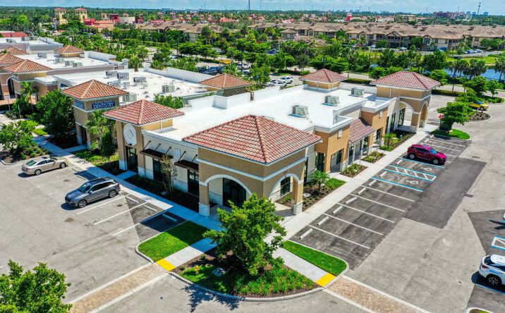 Pictures of Retail property located at 19517 Highland Oaks Dr, Estero, FL 33928 for sales - image #1