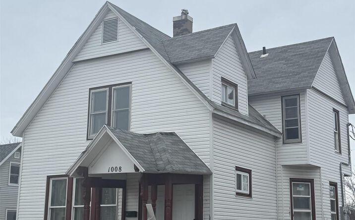 Pictures of Multifamily property located at 1008 Ash Street, Burlington, IA 52601 for sales - image #1