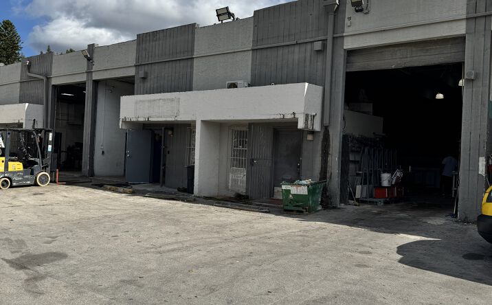 Pictures of Industrial property located at 8045 W 21st Ln, Hialeah, FL 33016 for sales - image #1