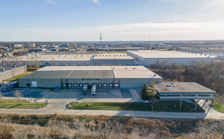 Pictures of Industrial property located at 11005 E Cir, Omaha, NE 68137 for sales - image #1
