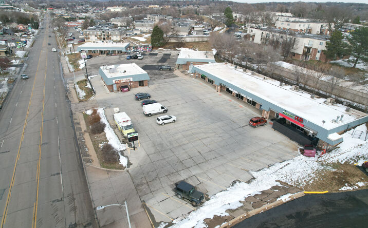 Pictures of Mixed Use, Retail property located at 1501 - 1507 Galvin Rd, Bellevue, NE 68005 for sales - image #1