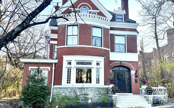Pictures of Multifamily property located at 445 Ludlow Ave, Cincinnati, OH 45220 for sales - image #1