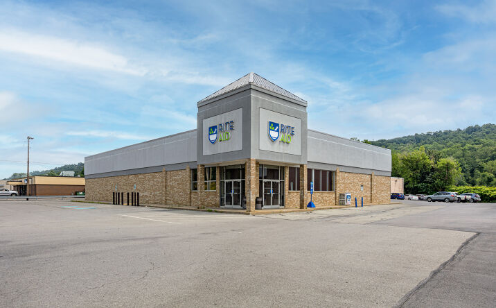 Pictures of Retail property located at 610 Broad Street, New Be, New Bethlehem, PA 16142 for sales - image #1