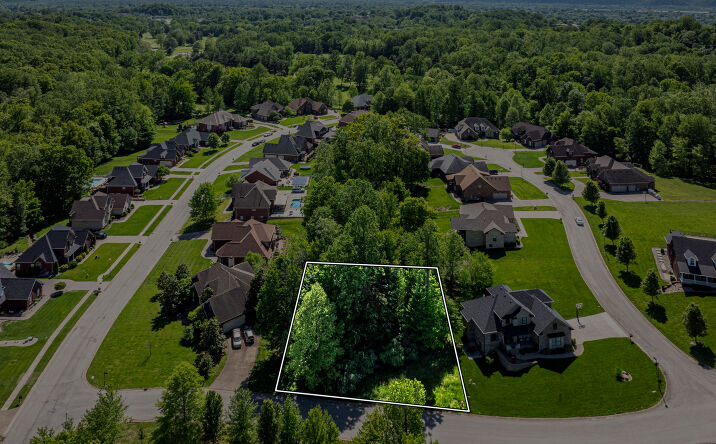 Pictures of Land property located at 9814 Sunnys Halo Ct, Louisville, KY 40214 for sales - image #1