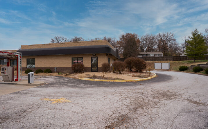 Pictures of Retail, Special Purpose property located at 10799 Page Ave, St. Louis, MO 63132 for sales - image #1
