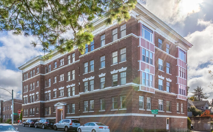 Pictures of Multifamily property located at 621 W Galer St & 1422 Willard Ave W, Seattle, WA 98119 for sales - image #1