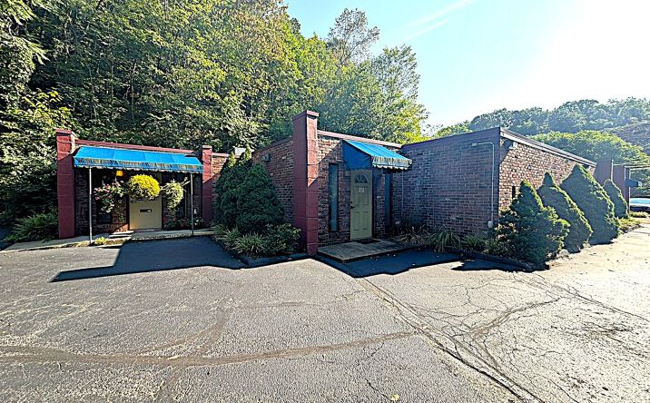 Pictures of Hospitality, Office, Retail, Special Purpose property located at 3301 William Penn Hwy, Pittsburgh, PA 15235 for sales - image #1