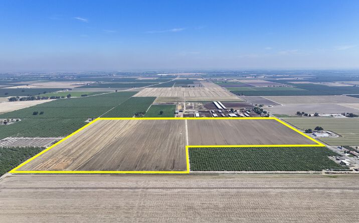 Pictures of Land property located at 15th Avenue, Hanford, CA 93230 for sales - image #1