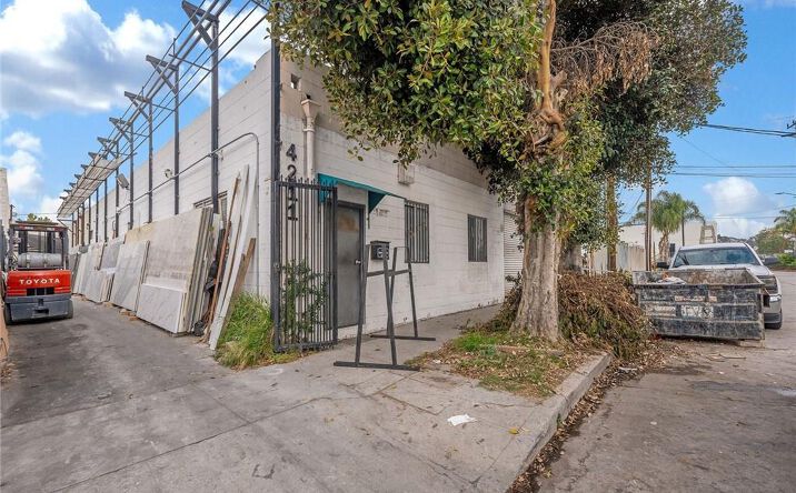 Pictures of Industrial property located at 4211 Verdant St, Los Angeles, CA 90039 for sales - image #1