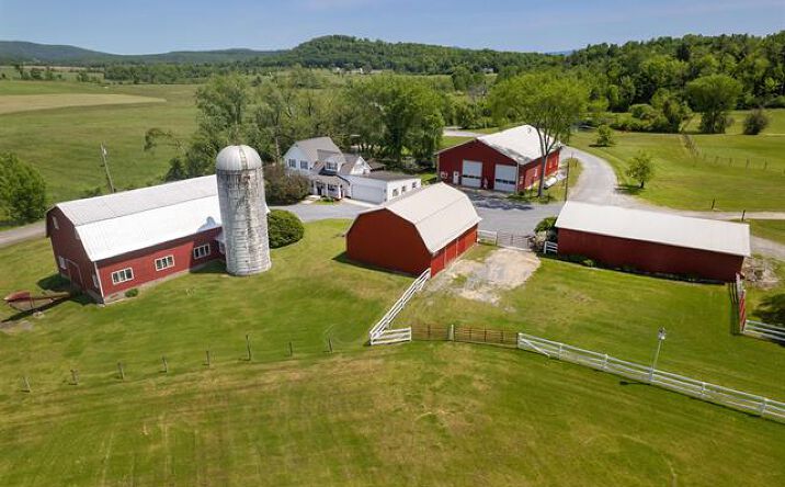 Pictures of Retail, Industrial property located at 640 Orchard Dr, Bridport, VT 05734 for sales - image #1