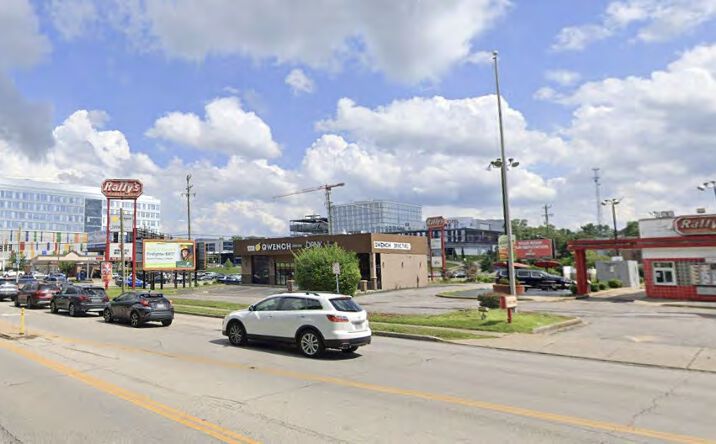 Pictures of Retail property located at 5225 Madison Rd, Cincinnati, OH 45227 for sales - image #1