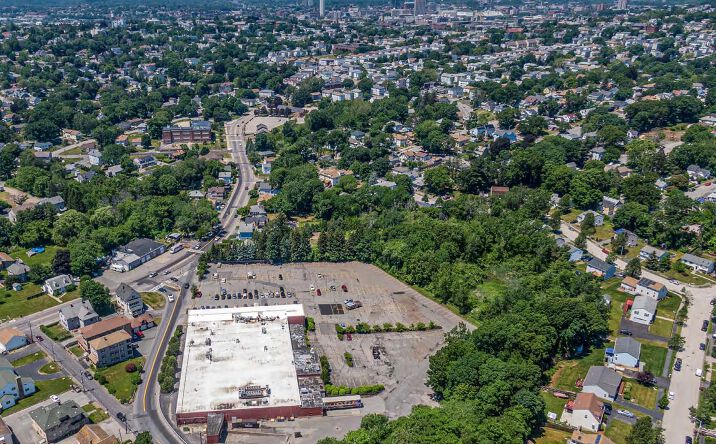 Pictures of Retail property located at 29 Sunderland Rd, Worcester, MA 01604 for sales - image #1