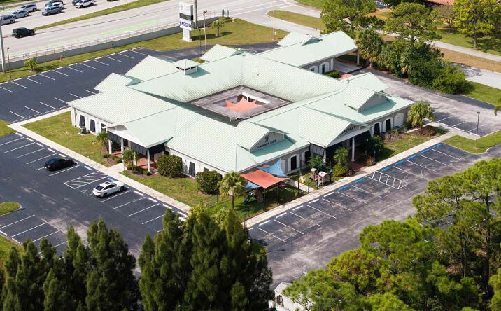 Pictures of Office property located at 3405 NW Federal Hwy, Jensen Beach, FL 34957 for sales - image #1