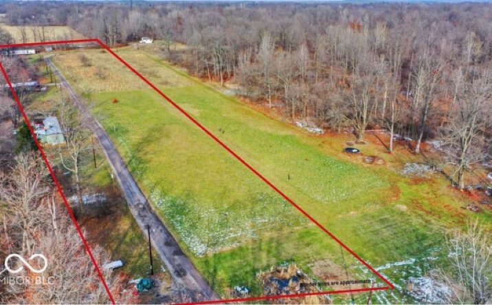 Pictures of Land property located at 11496 N Spring Lake Dr, Mooresville, IN 46158 for sales - image #1