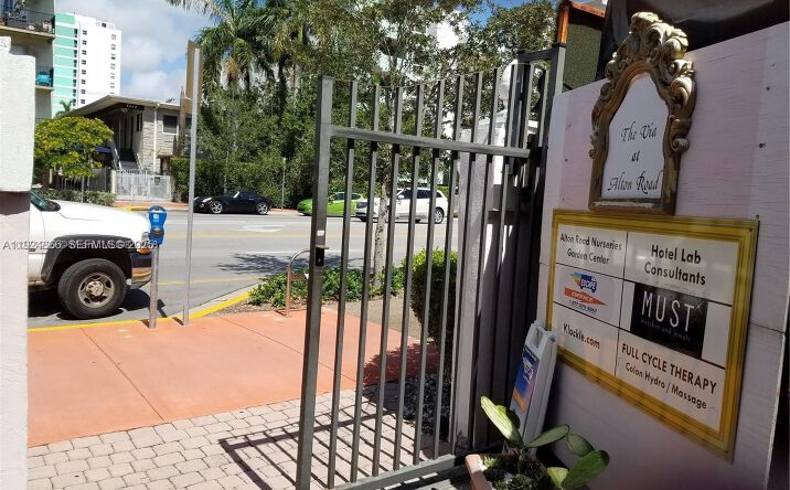 Pictures of Business for Sale, Retail, Office property located at 1239 Alton Rd, Miami Beach, FL 33139 for sales - image #1