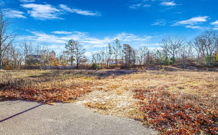 Pictures of Land property located at 267 Old Country Road, Southampton, NY 11941 for sales - image #1