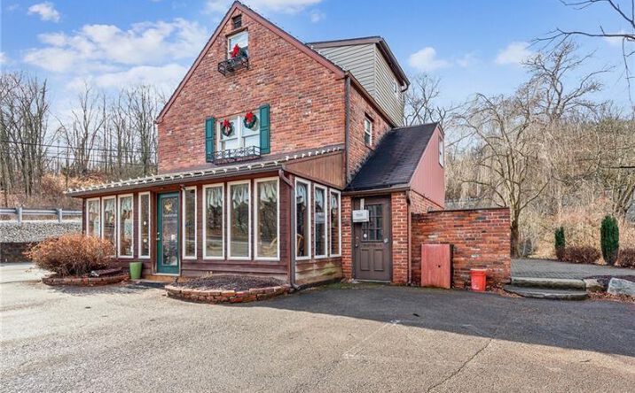 Pictures of Business for Sale, Hospitality, Office, Retail property located at 4713 Northern Pike, Monroeville, PA 15146 for sales - image #1