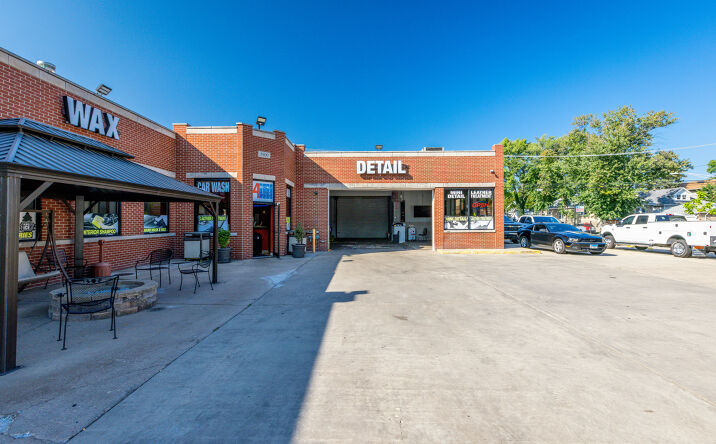 Pictures of Retail, Special Purpose property located at 5900 W Addison Street, Chicago, IL 60634 for sales - image #1