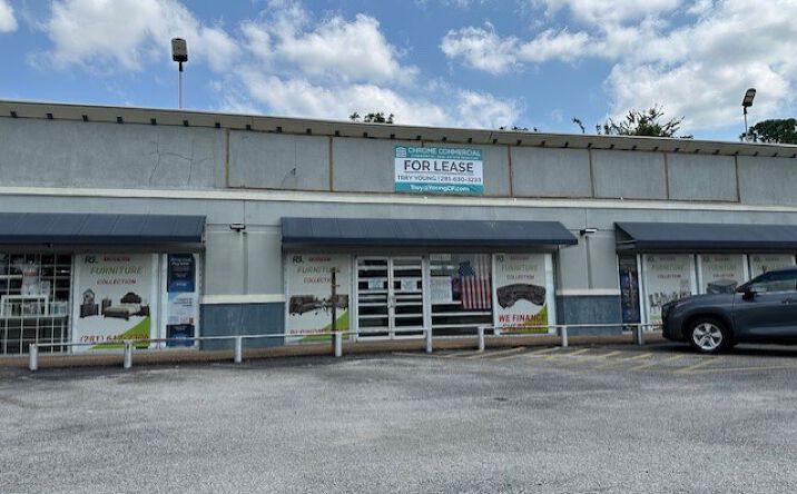 Pictures of Retail property located at 9820 North Fwy, Houston, TX 77037 for sales - image #1