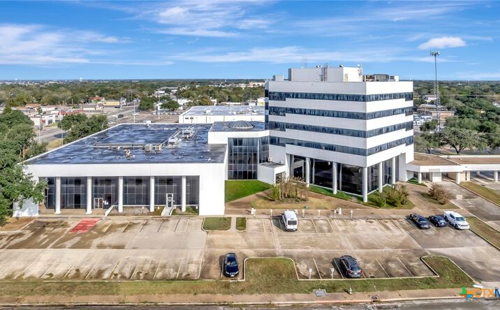 Pictures of Office property located at 1908 N Laurent Street, Victoria, TX 77901 for sales - image #1
