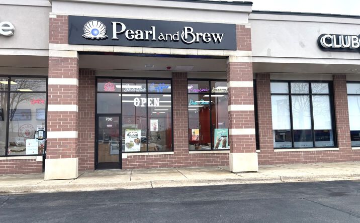 Pictures of Business for Sale, Retail property located at 780 E Dundee Road, Palatine, IL 60074 for sales - image #1