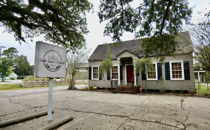 Pictures of Mixed Use, Office, Retail property located at 1317 N Parkerson Ave, Crowley, LA 70526 for sales - image #1
