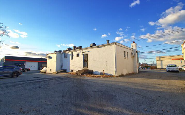 Pictures of Retail property located at 267 Burnside Ave, Lawrence, NY 11559 for sales - image #1